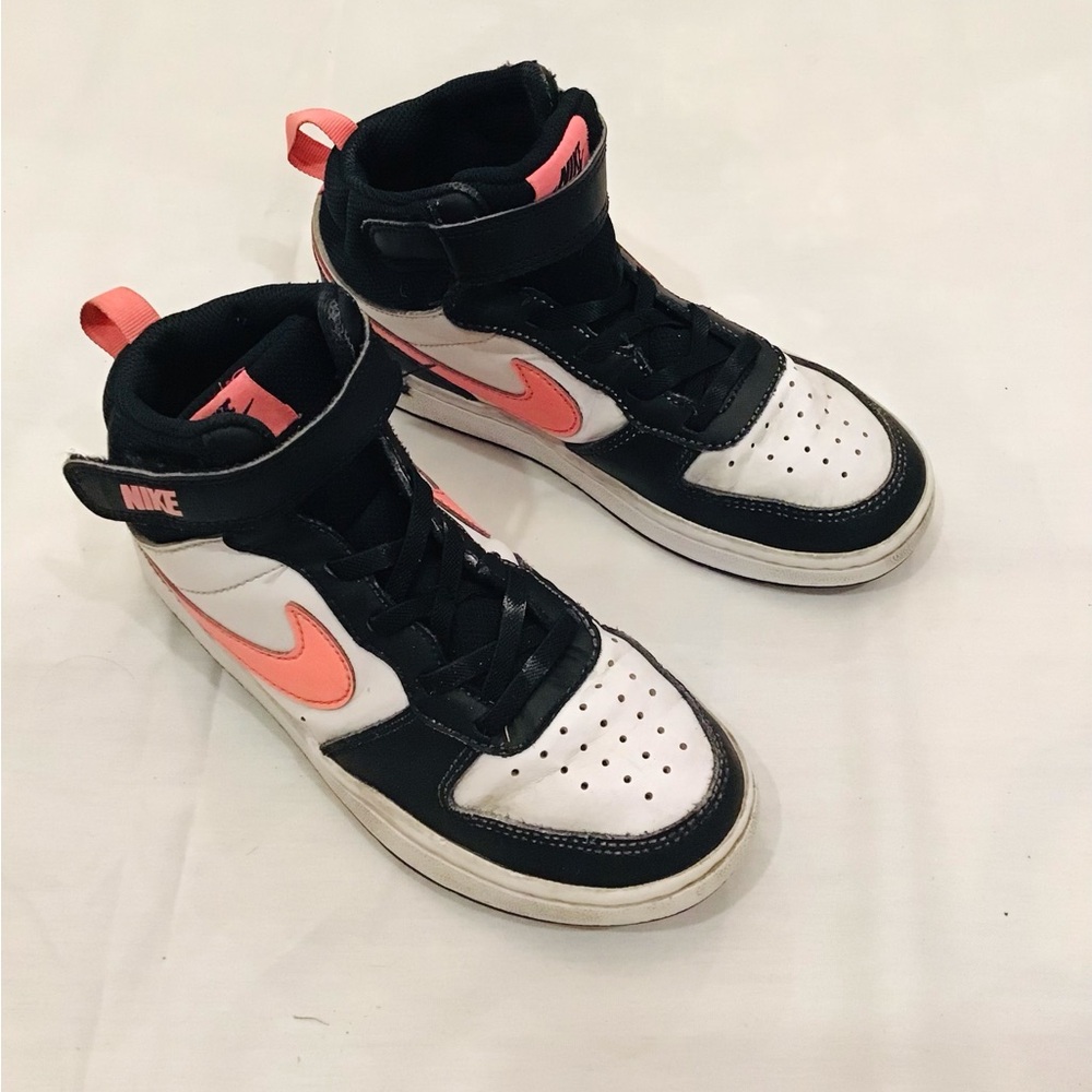 Nike Kids High-Top Sneakers in Black, White & Pink